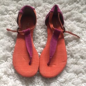 Toms sandals